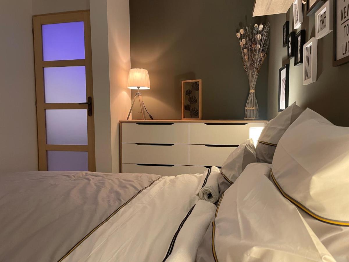 Mille Et Une Nuit, Appartement Classe 3 Etoiles En Rdc Avec Exterieur Et Parking Доль Экстерьер фото